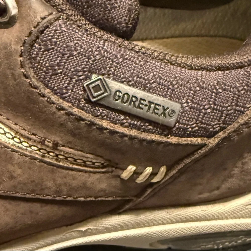 New Balance GORE-TEX Dark Brown Women’s Sneakers Walking Hiking Shoes 9 - Picture 5 of 10